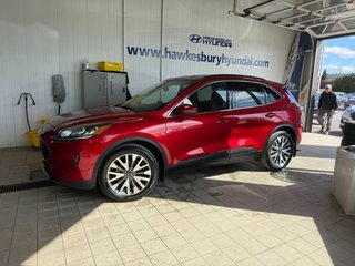 2020 Ford Escape Titanium Hybrid in Hawkesbury, Ontario - 3 - w320h240px