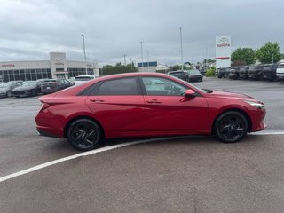 2021 Hyundai Elantra Preferred in Hawkesbury, Ontario - 5 - w320h240px