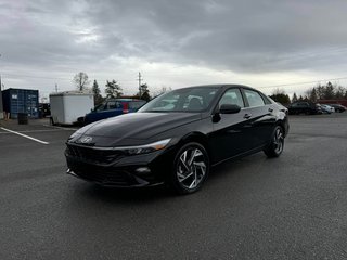 2024 Hyundai Elantra Luxury in Hawkesbury, Ontario - 2 - w320h240px