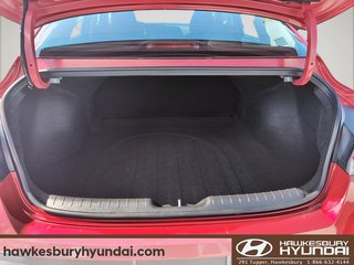 2024 Hyundai Elantra Preferred in Hawkesbury, Ontario - 6 - w320h240px