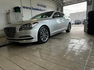 2016 Hyundai Genesis sedan Luxury in Hawkesbury, Ontario - 2 - w320h240px