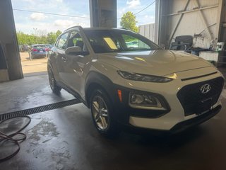 2021 Hyundai Kona Essential in Hawkesbury, Ontario - 3 - w320h240px
