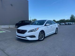 2017 Hyundai Sonata 2.4L Limited in Hawkesbury, Ontario - 2 - w320h240px