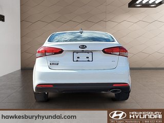 2017 Kia Forte in Hawkesbury, Ontario - 3 - w320h240px