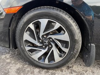 2017 Honda Civic Hatchback LX in Hawkesbury, Ontario - 6 - w320h240px