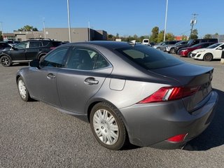 Lexus IS 250  2015 à Hawkesbury, Ontario - 3 - w320h240px
