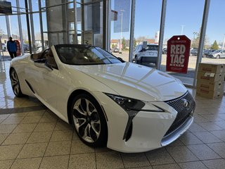 LC 500 CONVERTIBLE ONLY 6746KM WOW STORED INSIDE 2022 à Hawkesbury, Ontario - 6 - w320h240px