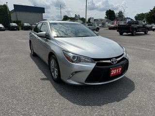 2017  Camry SE FWD 4CYL ONE OWNER LOW KM MAGS BT B-CAM in Hawkesbury, Ontario - 5 - w320h240px