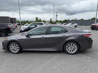 Toyota Camry SE 2020 à Hawkesbury, Ontario - 6 - w320h240px