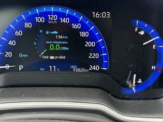 2022 Toyota COROLLA CROSS XLE in Hawkesbury, Ontario - 6 - w320h240px