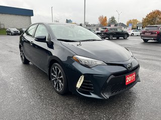 Corolla XSE LEATHER NAVIGATION MAGS  ELEC SEATS 2017 à Hawkesbury, Ontario - 5 - w320h240px