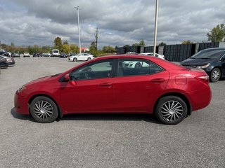2017 Toyota Corolla LE in Hawkesbury, Ontario - 6 - w320h240px