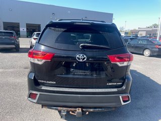 2017 Toyota Highlander Limited in Hawkesbury, Ontario - 4 - w320h240px