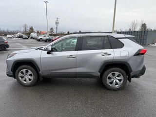 2022 Toyota RAV4 LE AWD in Hawkesbury, Ontario - 4 - w320h240px