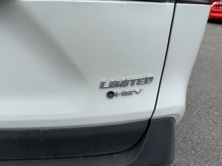 2025 Toyota RAV4 Hybrid Limited in Hawkesbury, Ontario - 5 - w320h240px