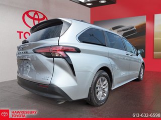 2022 Toyota Sienna XLE HYBRIDE in Hawkesbury, Ontario - 5 - w320h240px