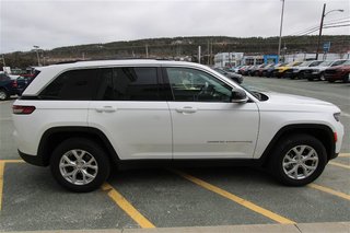 2023  Grand Cherokee Limited in Gander, Newfoundland and Labrador - 4 - w320h240px