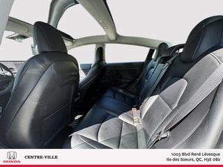 2021 Tesla Model 3 in Montreal, Quebec - 5 - w320h240px