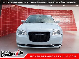 2015 Chrysler 300 Touring in Terrebonne, Quebec - 5 - w320h240px