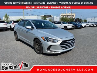 Hyundai Elantra LE 2017 à Terrebonne, Québec - 5 - w320h240px