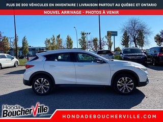 Infiniti QX30 LUXURY 2017 à Terrebonne, Québec - 5 - w320h240px