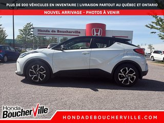2020 Toyota C-HR LE in Terrebonne, Quebec - 3 - w320h240px