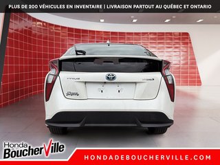 2017 Toyota Prius in Terrebonne, Quebec - 5 - w320h240px