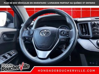 Toyota RAV4 LE 2017 à Terrebonne, Québec - 5 - w320h240px