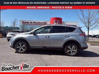 2018 Toyota RAV4 LE in Terrebonne, Quebec - 3 - w320h240px