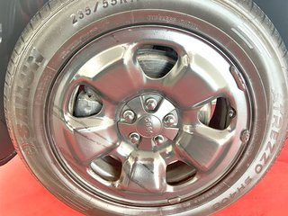 Jeep CHEROKEE  2015 à Montmagny, Québec - 2 - w320h240px