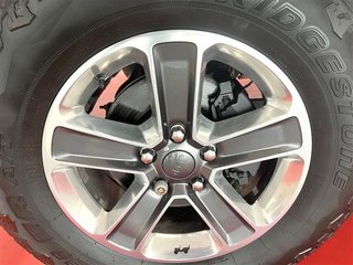 Jeep UNLIMITED SAHARA  2021 à Montmagny, Québec - 2 - w320h240px