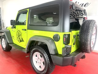 Jeep WRANGLER SPORT  2012 à Montmagny, Québec - 2 - w320h240px