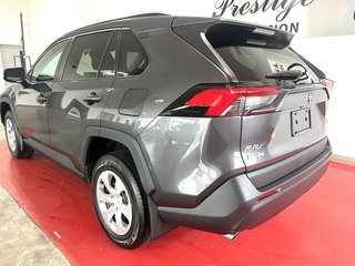 2019 Toyota RAV4 LE in Montmagny, Quebec - 3 - w320h240px