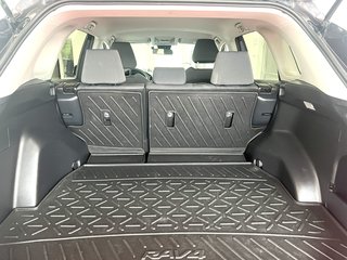 2019 Toyota RAV4 LE in Montmagny, Quebec - 5 - w320h240px