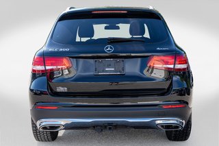 2017 Mercedes-Benz GLC300 **JAMAIS ACCIDENTÉ+CUIR+MAG+TOIT PANO+CAMÉRA** in Charlemagne, Quebec - 5 - w320h240px