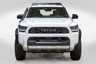 2025 Toyota 4RUNNER HYBRIDE TRAILHUNTER **RARE**JAMAIS ACCIDENTÉ+CUIR+33PO** in Charlemagne, Quebec - 2 - w320h240px