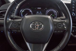 2021 Toyota Camry XSE HYDRIDE **RARE** CUIR+TOIT+19PO+CAMERA+CARPLAY in Charlemagne, Quebec - 5 - w320h240px