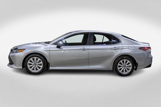 Toyota Camry LE 2020 à Saint-Jérôme, Québec - 3 - w320h240px