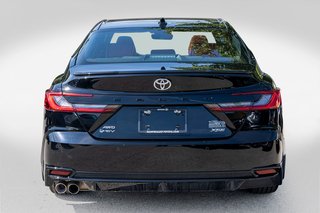 Toyota Camry Hybride XSE **CUIR ROUGE+TOIT PANO+19PO+JBL+CAMÉRA 360** 2025 à Charlemagne, Québec - 5 - w320h240px