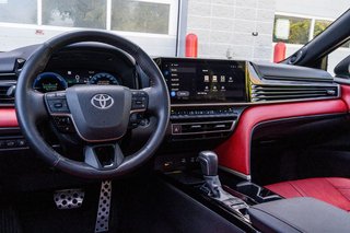 Toyota Camry Hybride XSE **CUIR ROUGE+TOIT PANO+19PO+JBL+CAMÉRA 360** 2025 à Charlemagne, Québec - 6 - w320h240px