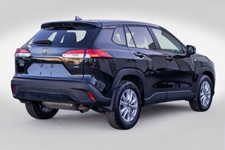 2022 Toyota Corolla Cross LE AWD **JAMAIS ACCIDENTÉ+CARPLAY+CAMÉRA+MAG** in Charlemagne, Quebec - 5 - w320h240px