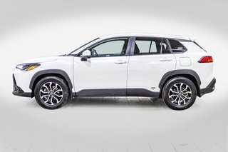 Toyota Corolla Cross hybride 2023 à Charlemagne, Québec - 3 - w320h240px