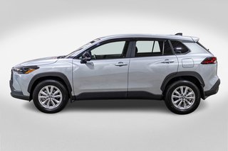 Toyota Corolla Cross LE 2026 à Charlemagne, Québec - 3 - w320h240px