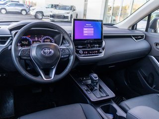 2026 Toyota Corolla Cross XLE AWD **JAMAIS ACCIDENTÉ+TOIT+CUIR+18PO** in Saint-Jérôme, Quebec - 6 - w320h240px