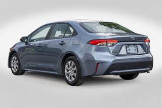 2021 Toyota Corolla LE **JAMAIS ACCIDENTÉ+CARPLAY+SIÈGES CHAUFFANTS** in Charlemagne, Quebec - 4 - w320h240px