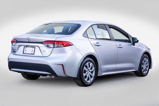 2022 Toyota Corolla LE **JAMAIS ACCIDENTÉ+CARPLAY+SIÈGES CHAUFFANTS** in Charlemagne, Quebec - 5 - w320h240px