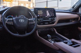 2024 Toyota GRAND HIGHLANDER HYBRIDE PLATINUM MAX **JAMAIS ACCIDENTÉ+CUIR+TOIT PANO** in Charlemagne, Quebec - 6 - w320h240px