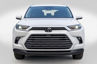 2024 Toyota GRAND HIGHLANDER HYBRIDE XLE **JAMAIS ACCIDENTÉ+CUIR+CARPLAY+CAMÉRA+MAG** in Charlemagne, Quebec - 2 - w320h240px