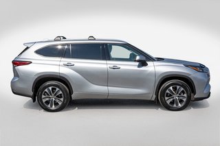 2020 Toyota Highlander XLE in Charlemagne, Quebec - 6 - w320h240px