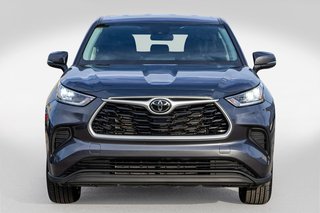 2023 Toyota Highlander LE AWD **8 PASSAGERS+SIÈGES CHAUFFANTS+MAG+CAMÉRA* in Charlemagne, Quebec - 2 - w320h240px